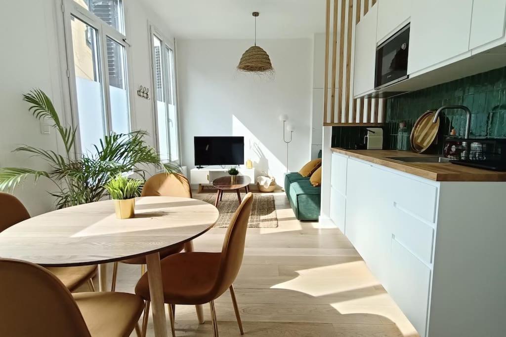 Appartement Gare Avec Parking Ruan Exterior foto