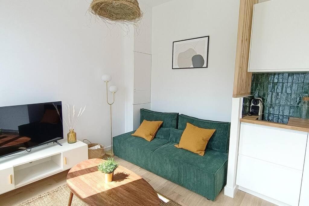 Appartement Gare Avec Parking Ruan Exterior foto