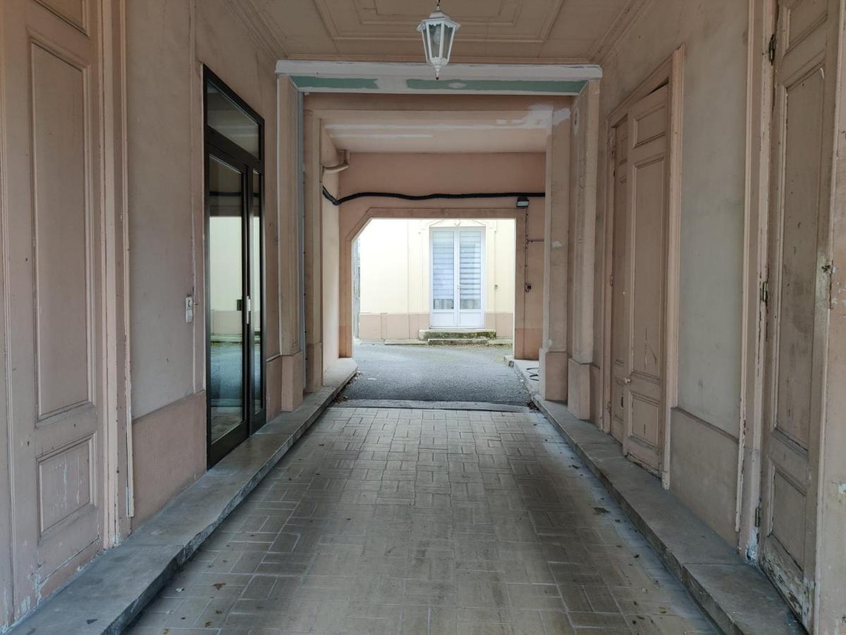 Appartement Gare Avec Parking Ruan Exterior foto
